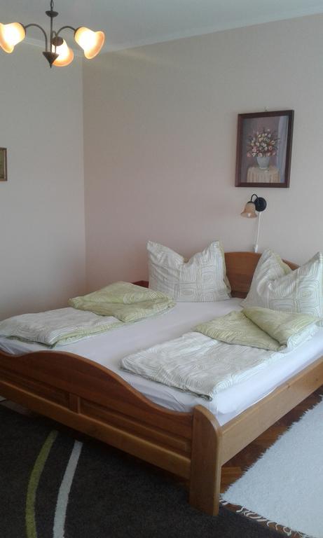 Lázár Apartmanok Hévíz Exterior foto